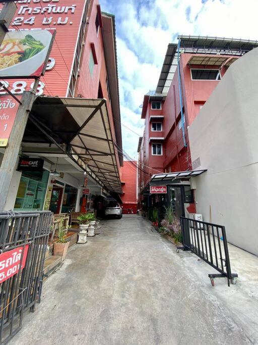 Ratanawong Place 807 방콕 외부 사진
